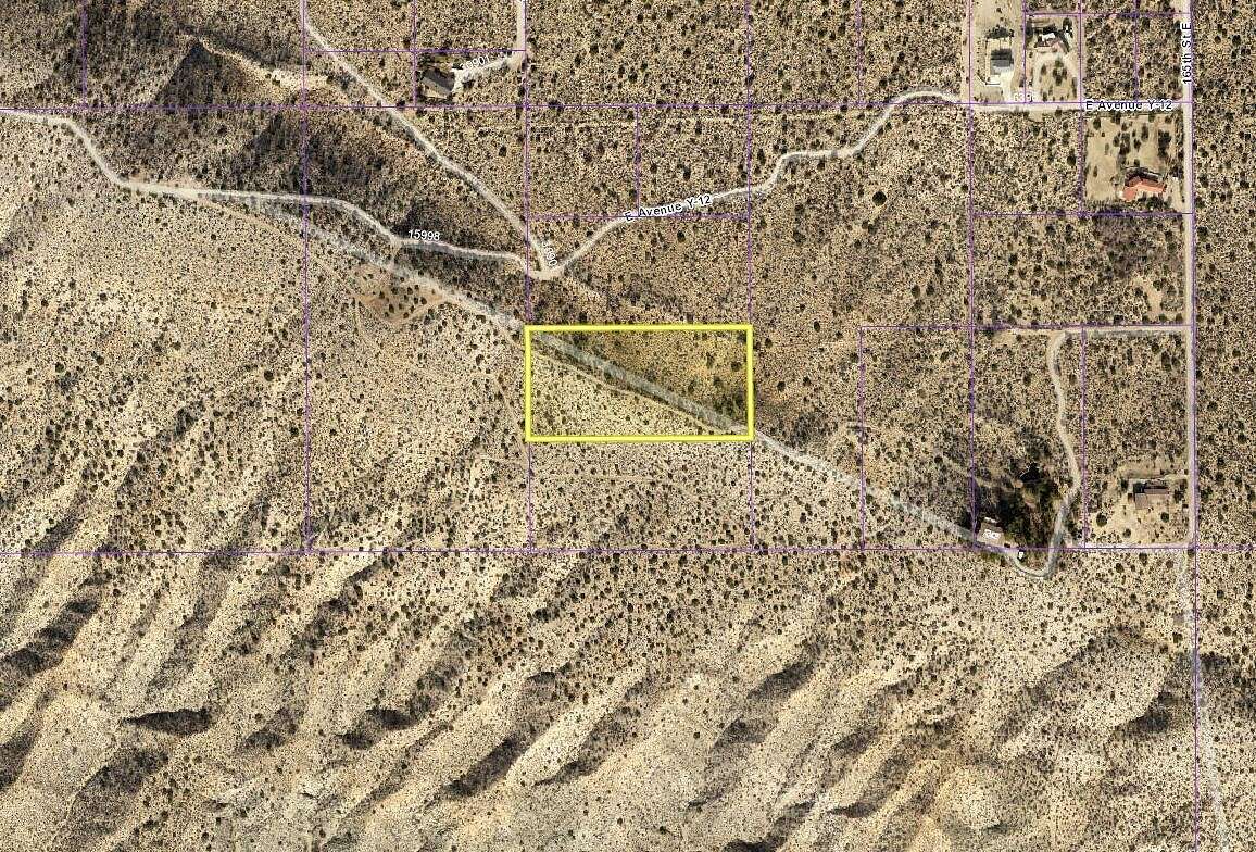5 Acres of Land for Sale in Llano, California