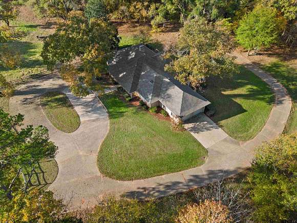 18.2 Acres of Land with Home for Sale in Tyler, Texas
