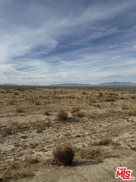 18 Acres of Land for Sale in Lancaster, California
