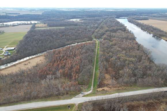 26.9 Acres of Recreational Land for Sale in Geneseo, Illinois