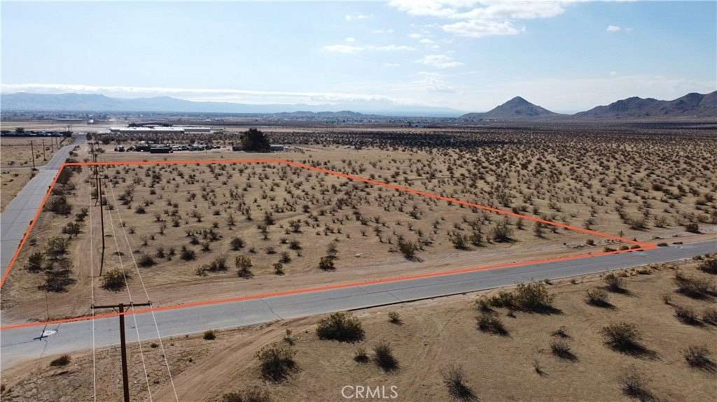 5 Acres of Commercial Land for Sale in Apple Valley, California