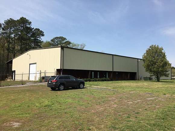 18 Acres of Improved Commercial Land for Sale in Belle Haven, Virginia