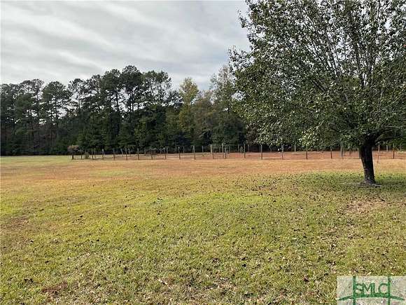 8 Acres of Improved Commercial Land for Sale in Ellabell, Georgia