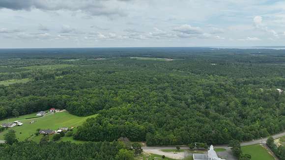 8 Acres of Recreational Land & Farm for Sale in Warsaw, Virginia