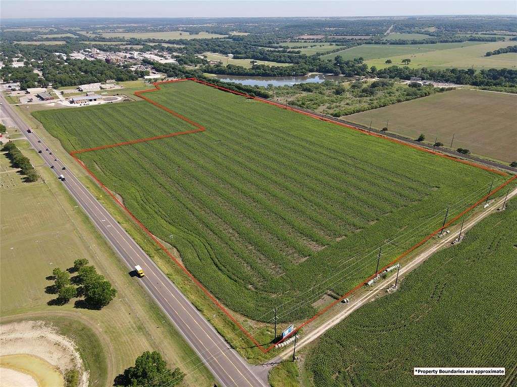 44 Acres of Land for Sale in Clifton, Texas