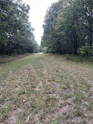 4.6 Acres of Residential Land for Sale in Edwards, Missouri
