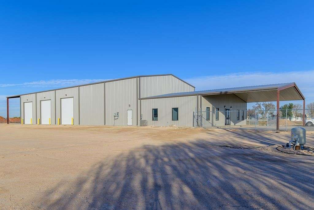 3 Acres of Improved Commercial Land for Sale in Midland, Texas