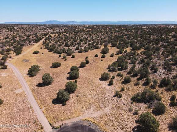 15.6 Acres of Recreational Land for Sale in Paulden, Arizona