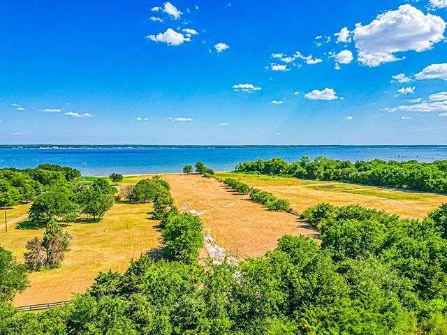 3.8 Acres of Land for Sale in Corsicana, Texas