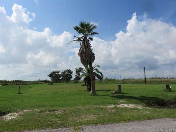 8 Acres of Residential Land for Sale in Johnsons Bayou, Louisiana