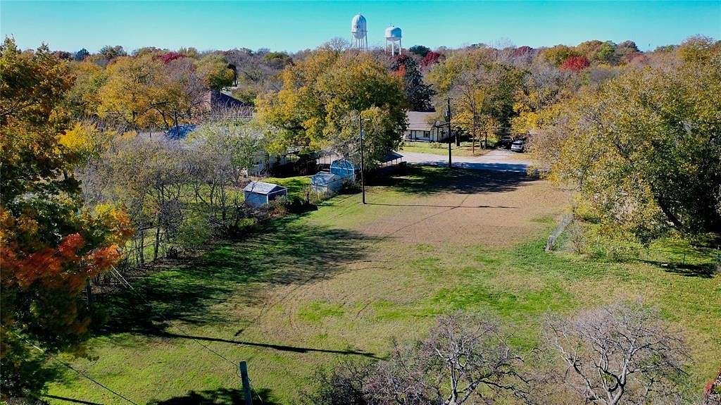 0.32 Acres of Residential Land for Sale in Bowie, Texas