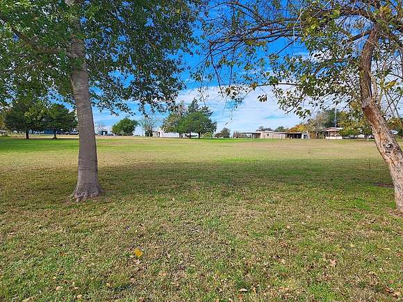 1 Acre of Residential Land for Sale in Burton, Texas