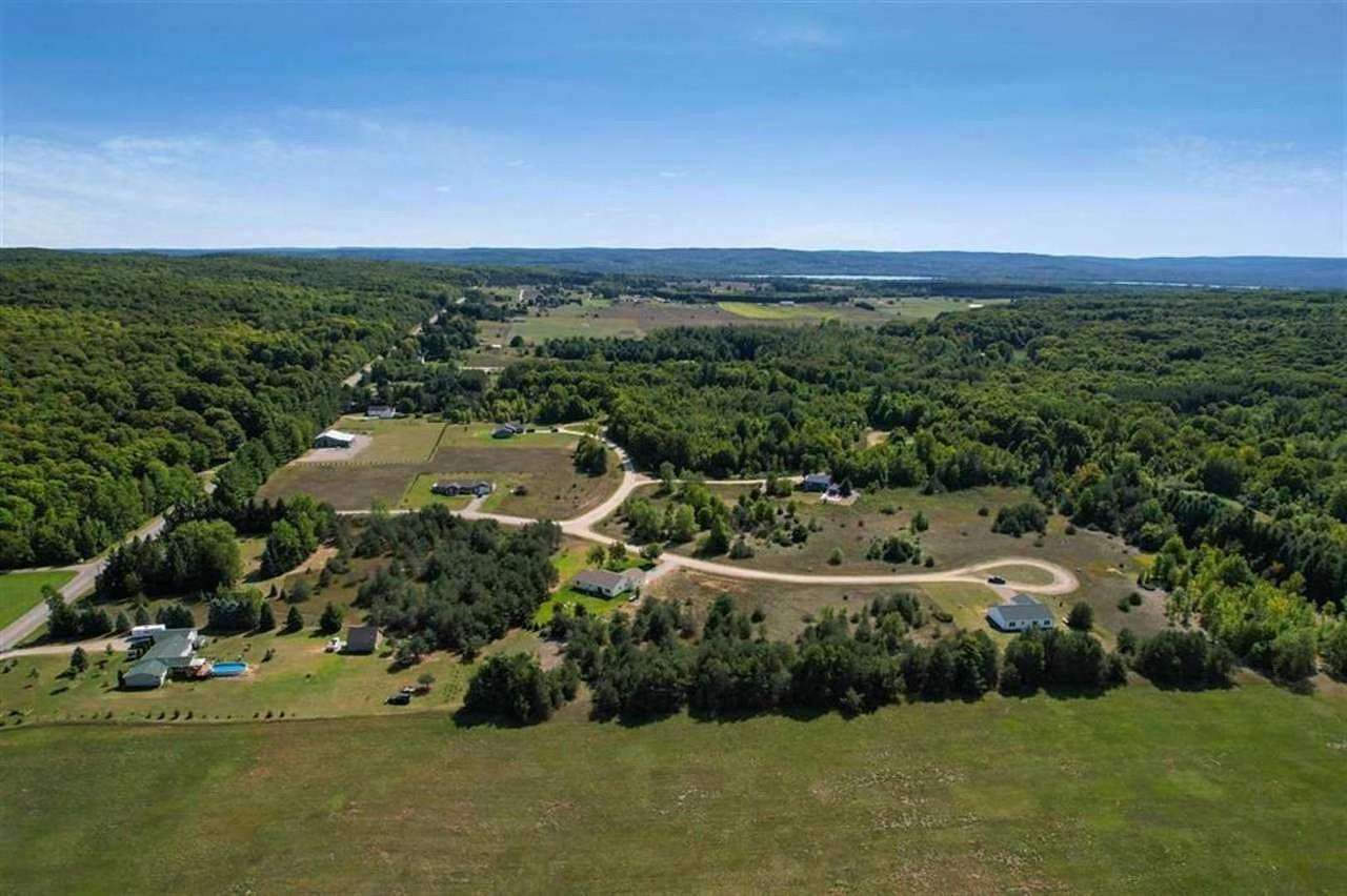 1 Acre of Residential Land for Sale in Alanson, Michigan