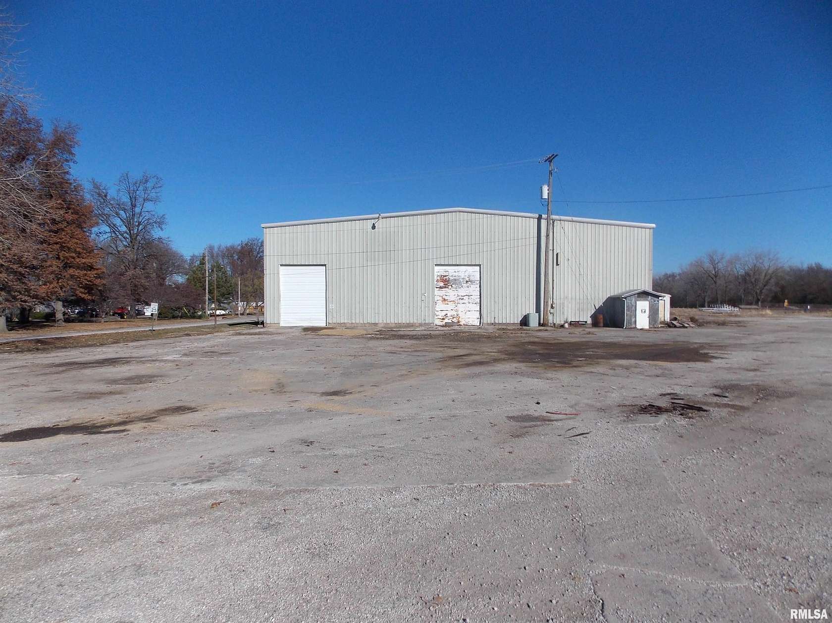 3.7 Acres of Improved Commercial Land for Sale in Sandoval, Illinois