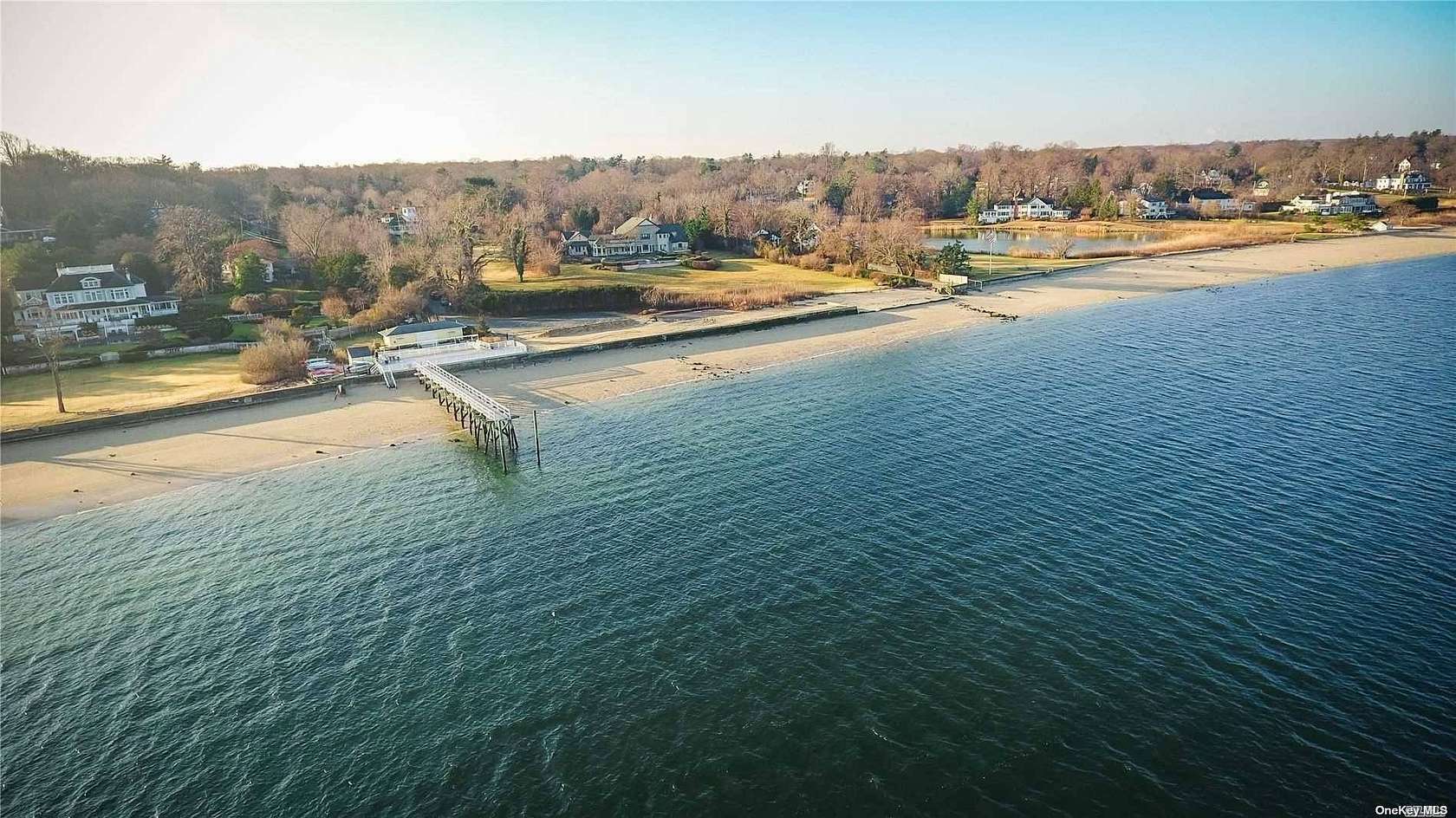 2.9 Acres of Residential Land with Home for Sale in Huntington Bay, New York