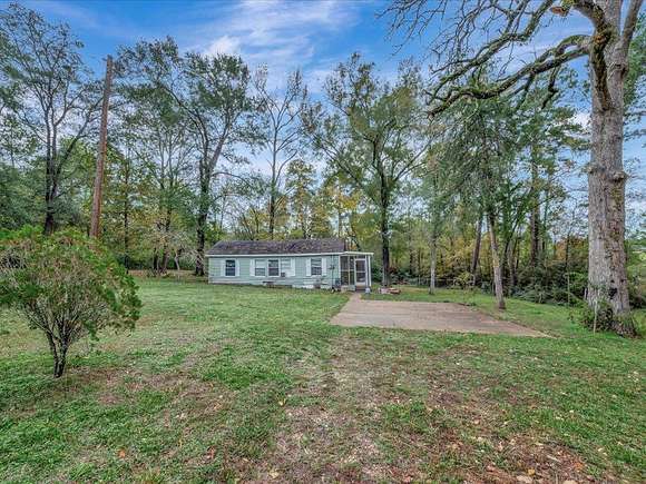 5 Acres of Residential Land with Home for Sale in Lufkin, Texas