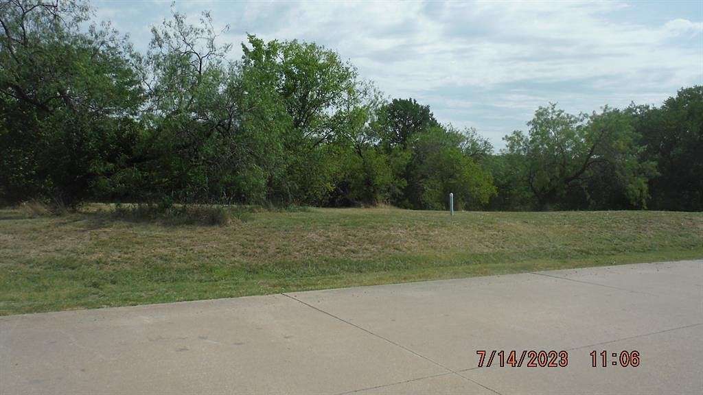 1.8 Acres of Residential Land for Sale in Grand Prairie, Texas