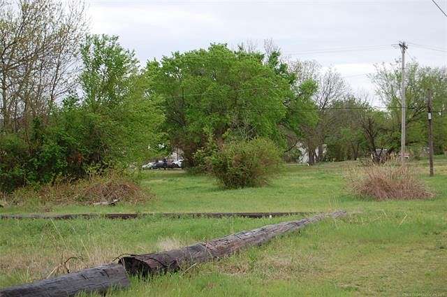 0.072 Acres of Mixed-Use Land for Sale in Henryetta, Oklahoma