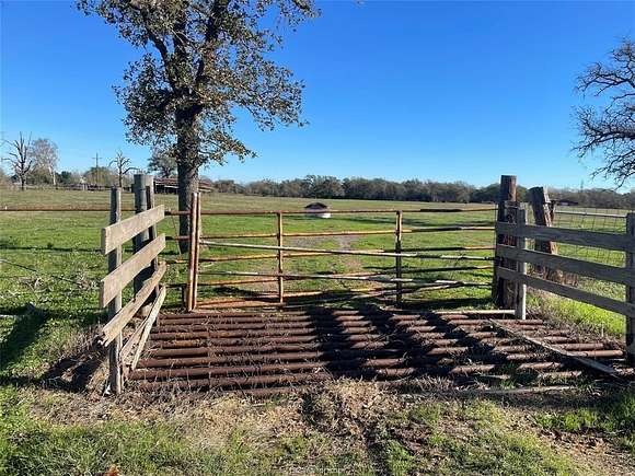 16.3 Acres of Land with Home for Sale in Franklin, Texas