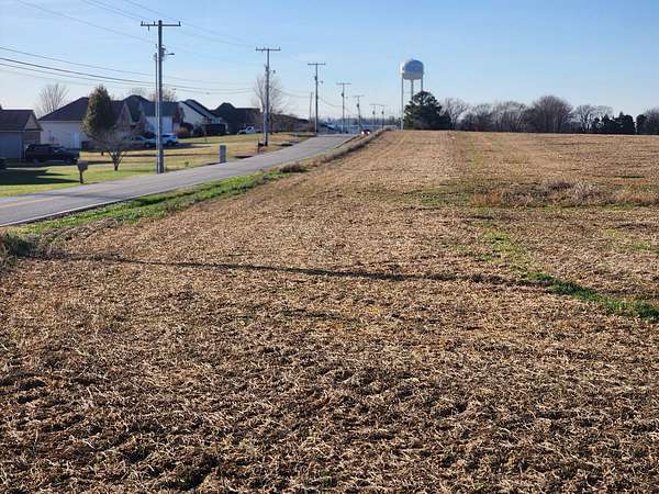 32.4 Acres of Agricultural Land for Sale in Portland, Tennessee