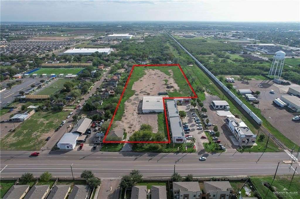 5.25 Acres of Improved Commercial Land for Sale in Edinburg, Texas
