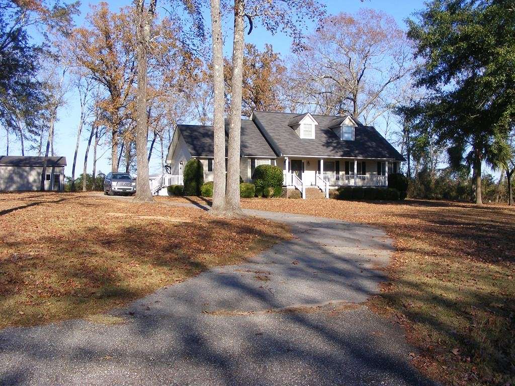 2.1 Acres of Residential Land with Home for Sale in Orangeburg, South Carolina