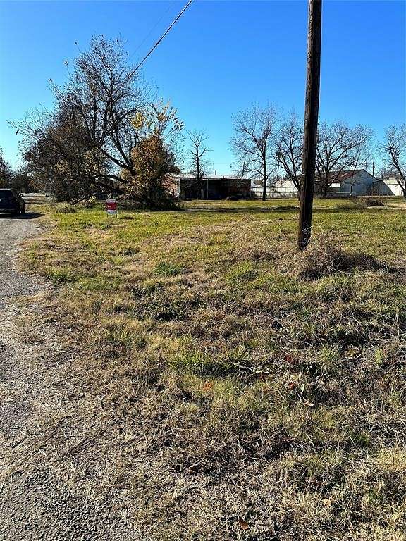 0.52 Acres of Commercial Land for Sale in Paris, Texas