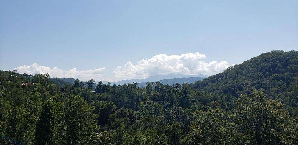 5 Acres of Residential Land for Sale in Sevierville, Tennessee