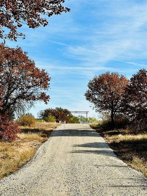 72 Acres of Land for Sale in Paradise, Texas