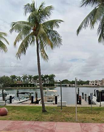 Land for Sale in Miami Beach, Florida