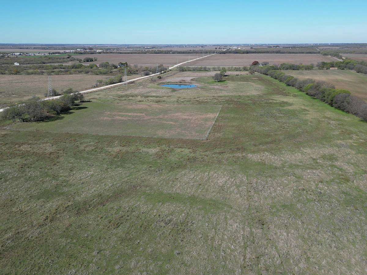107 Acres of Recreational Land & Farm for Sale in Abbott, Texas