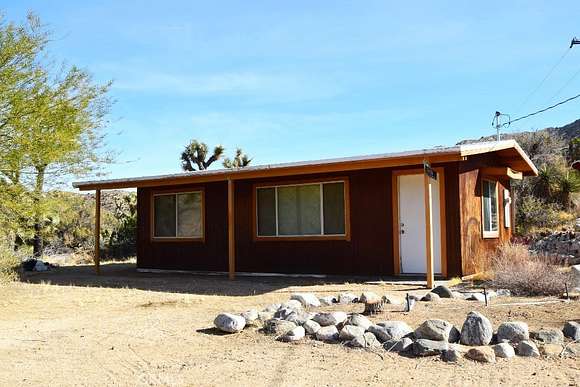 5 Acres of Improved Residential Land for Sale in Yucca Valley, California