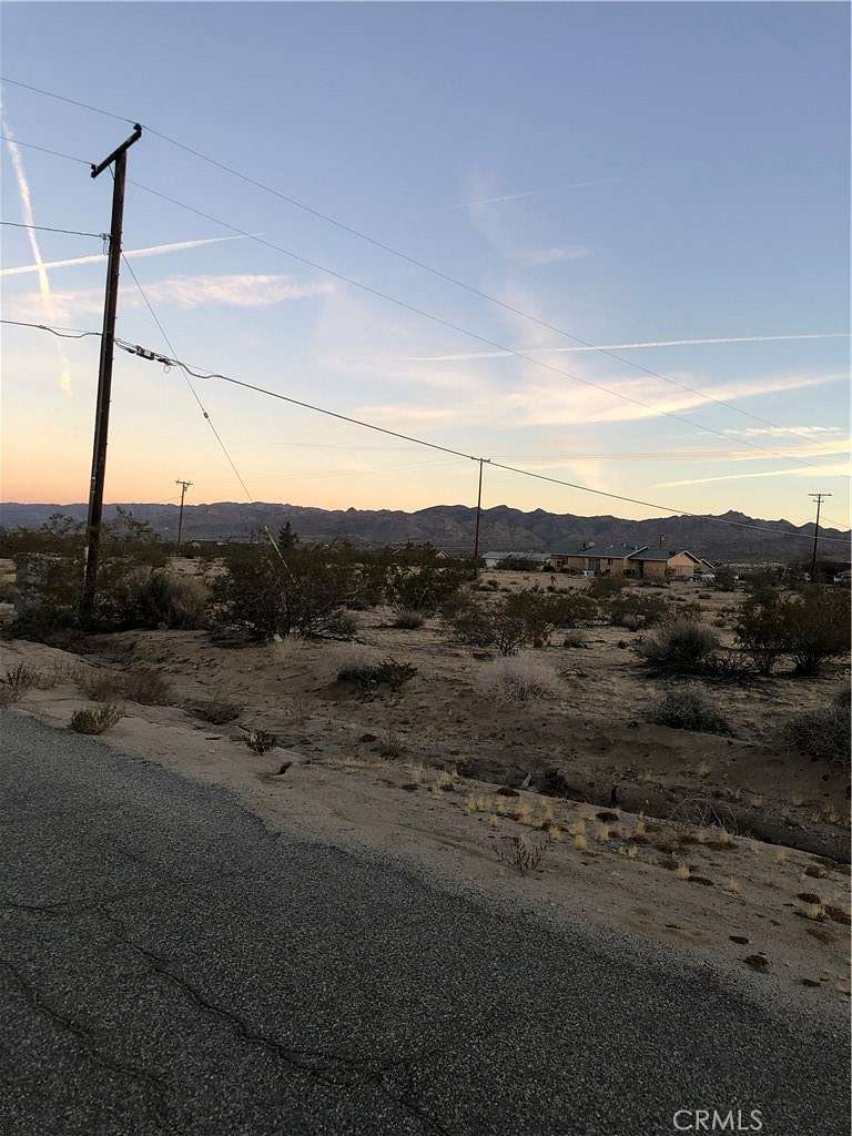 1 Acre of Residential Land for Sale in Joshua Tree, California