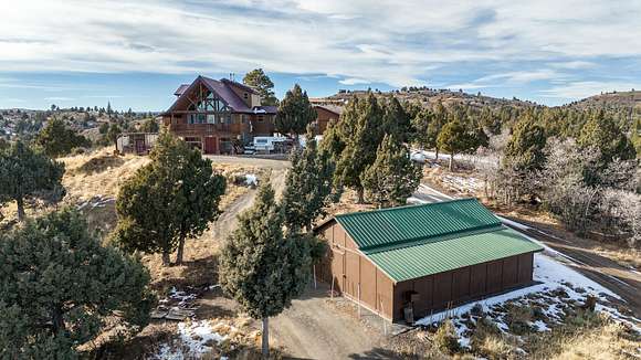 14 Acres of Land with Home for Sale in Alton, Utah