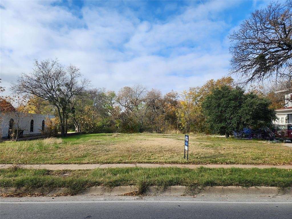0.56 Acres of Commercial Land for Sale in Cleburne, Texas