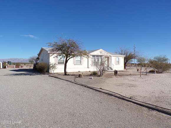 2.3 Acres of Residential Land with Home for Sale in Bouse, Arizona