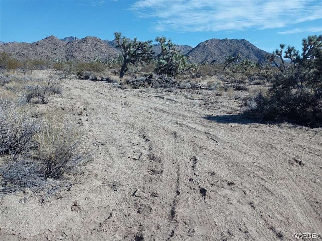2.2 Acres of Residential Land for Sale in Yucca, Arizona