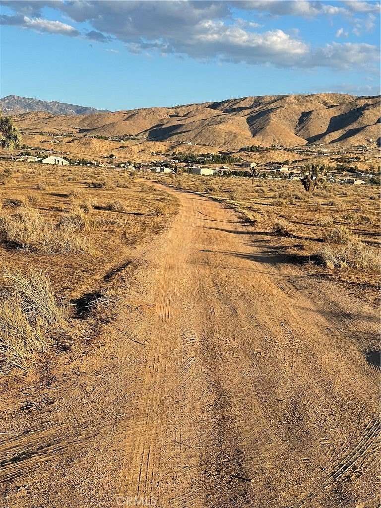 2.169 Acres of Residential Land for Sale in Apple Valley, California