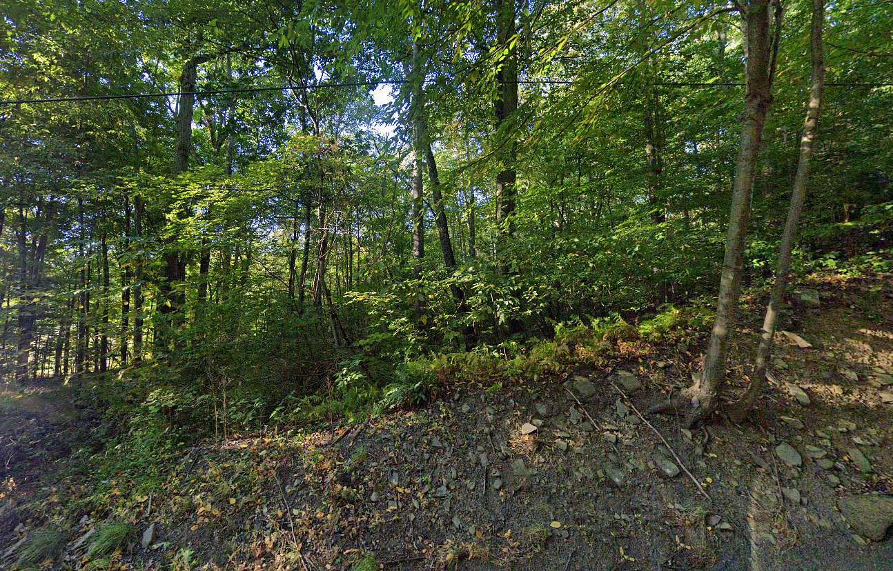 2.2 Acres of Residential Land for Sale in Cresco, Pennsylvania
