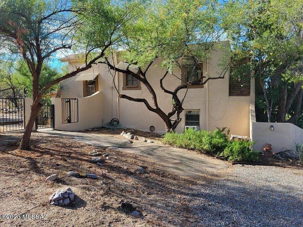 3.7 Acres of Residential Land with Home for Sale in Tucson, Arizona