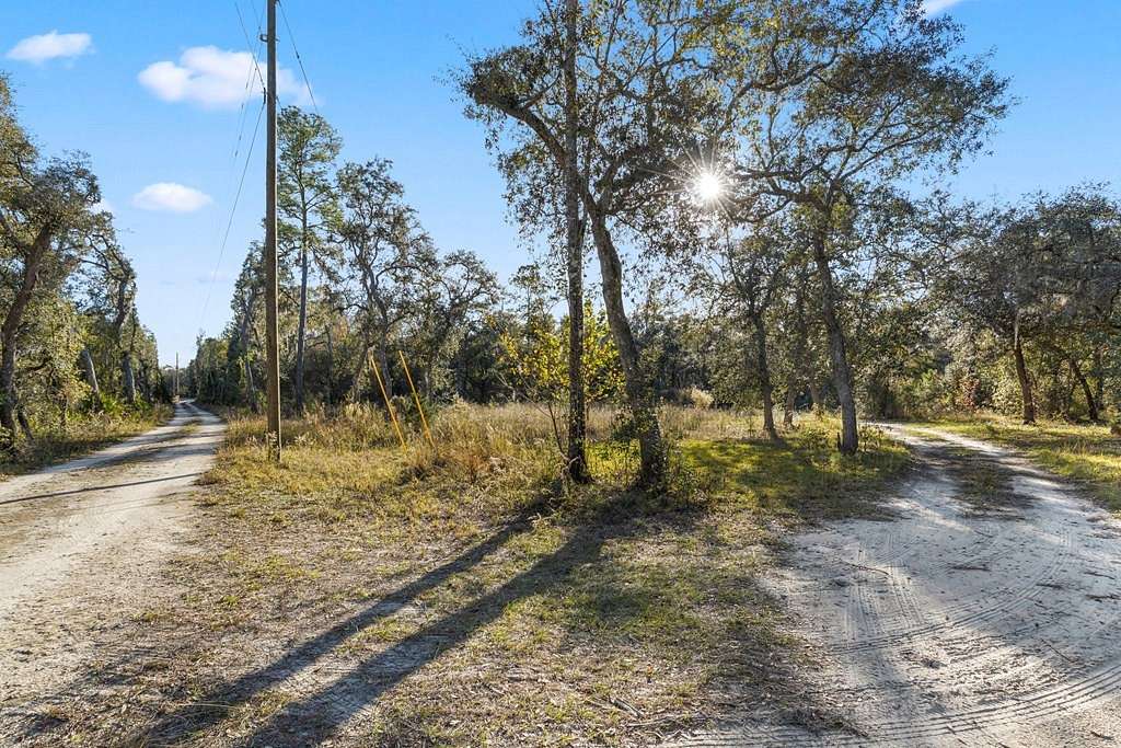 3 Acres of Land for Sale in Branford, Florida