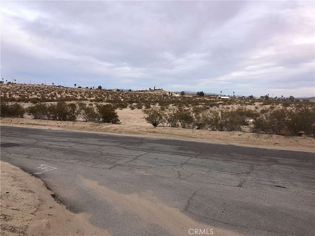 1.01 Acres of Residential Land for Sale in Twentynine Palms, California