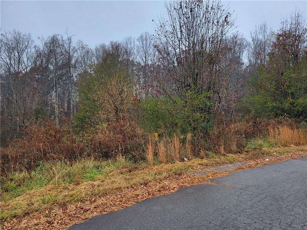 1 Acre of Residential Land for Sale in Piedmont, South Carolina