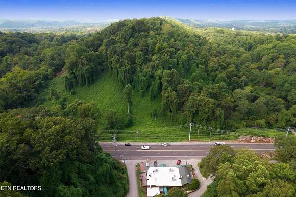 27.8 Acres of Agricultural Land for Sale in Knoxville, Tennessee