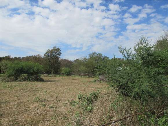 3.3 Acres of Residential Land for Sale in Marlin, Texas