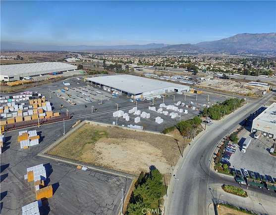 1.1 Acres of Land for Sale in Beaumont, California