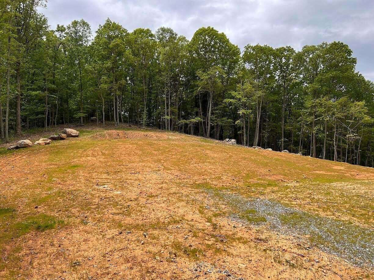 5 Acres of Residential Land for Sale in Vinton, Virginia