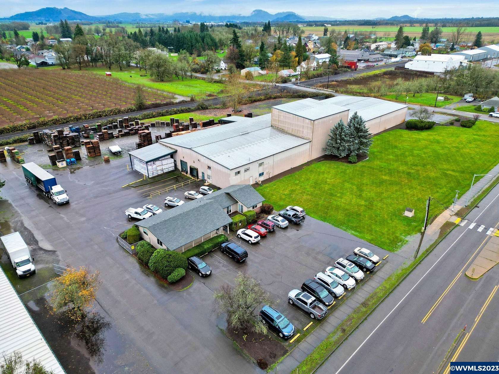 4.5 Acres of Improved Commercial Land for Sale in Tangent, Oregon