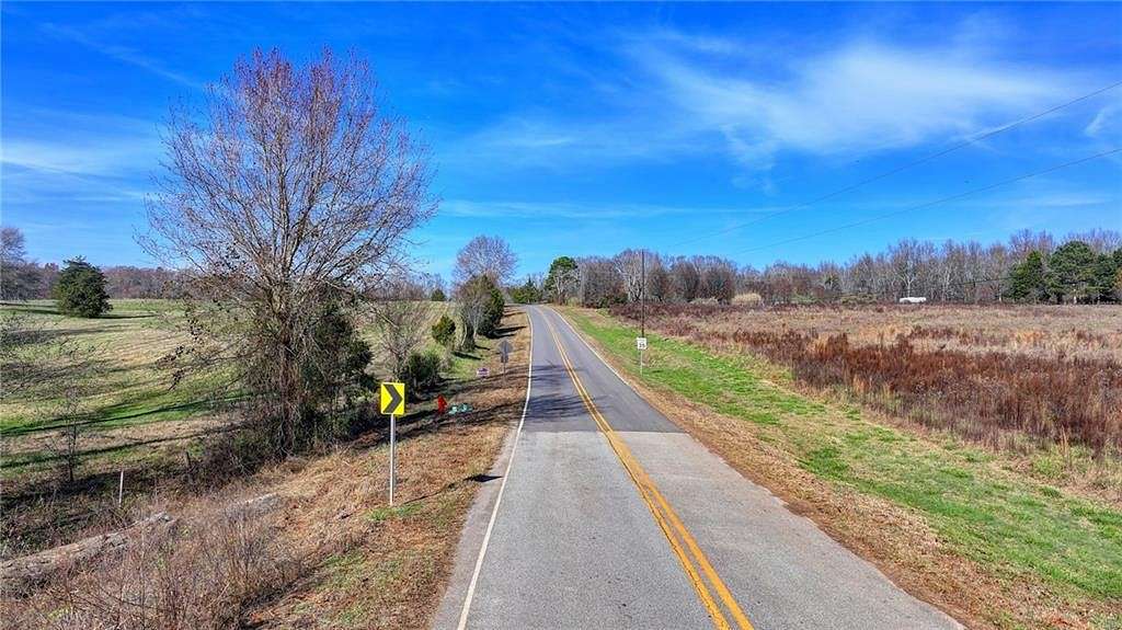 19.5 Acres of Land for Sale in Commerce, Georgia