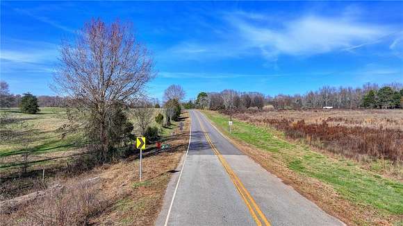 19.5 Acres of Land for Sale in Commerce, Georgia